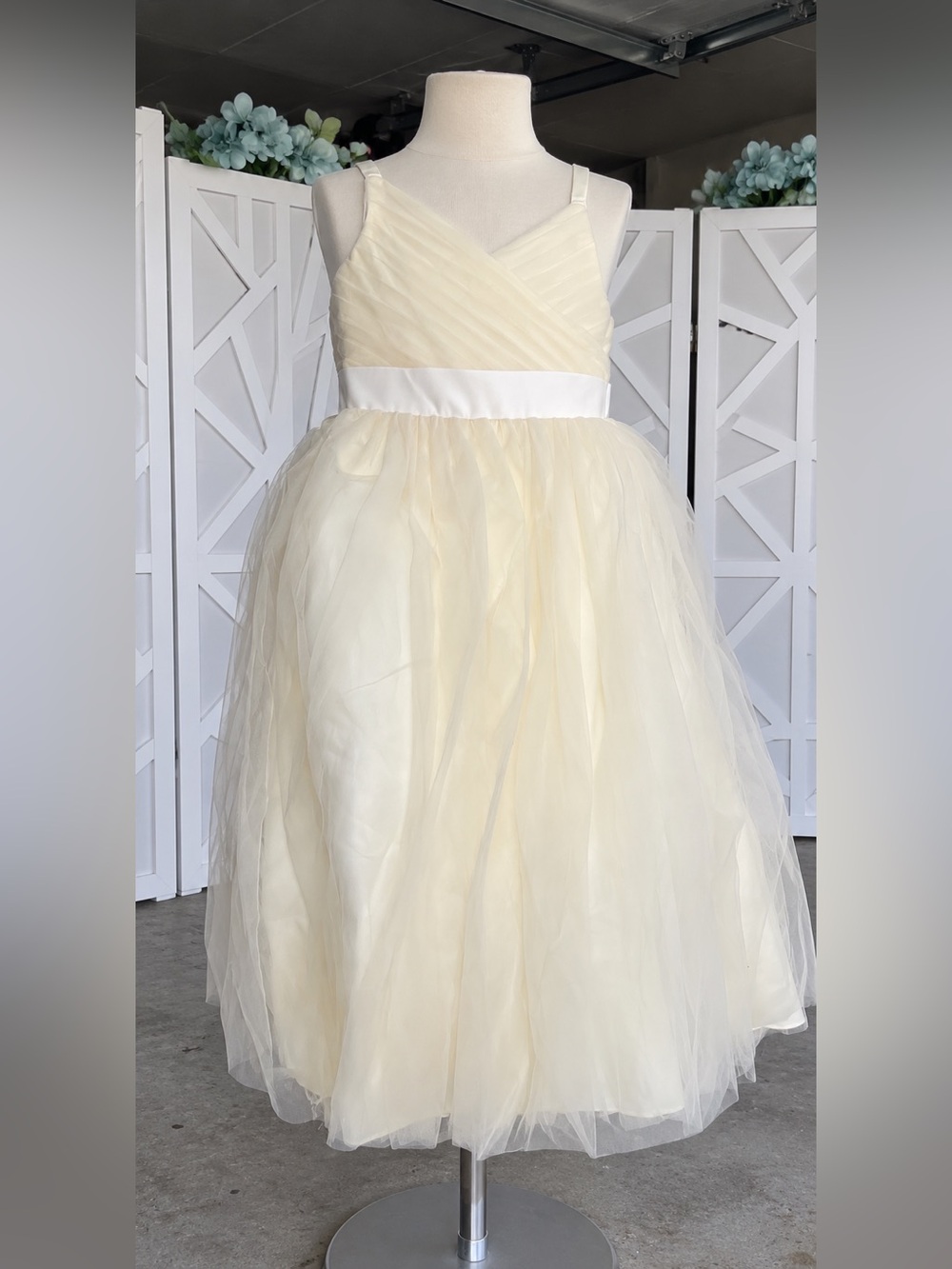 Source Unknown Pale Yellow Tulle Flower Girl Dress